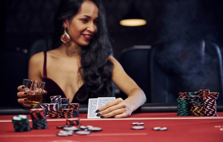 Live Qiu Qiu dealer table on slotboom login with HD camera feeds
